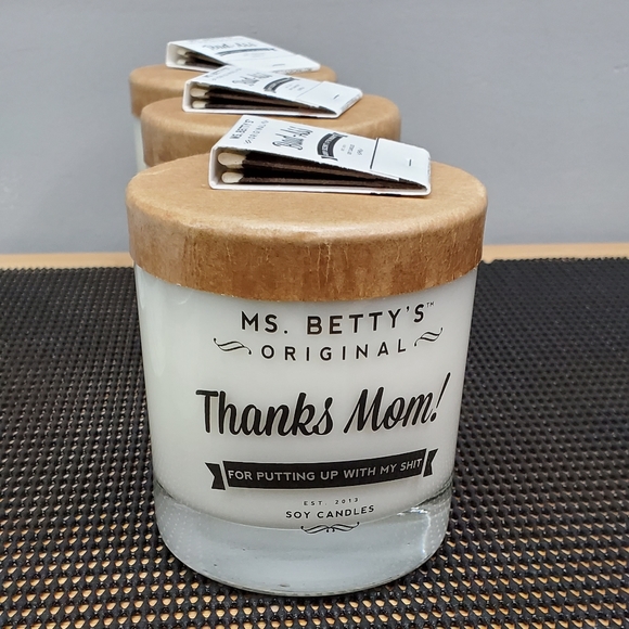 ⭐HOST PICK⭐Thanks Mom For Putting Up With My Shit - Picture 2 of 6